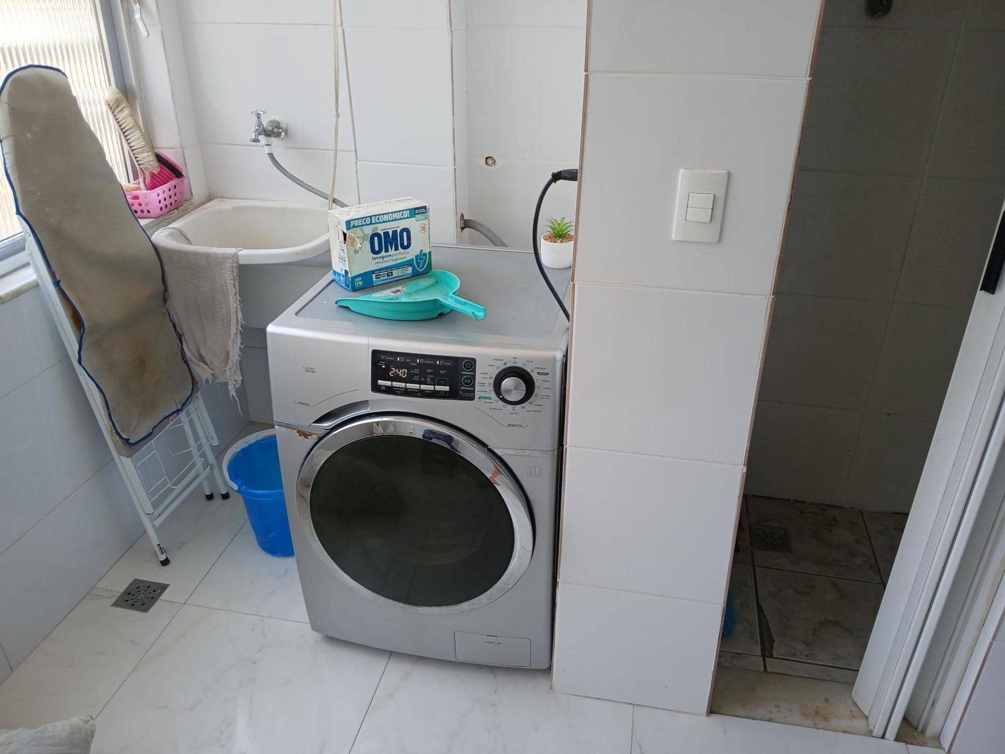 With Private Bathroom In A Shared Homestay