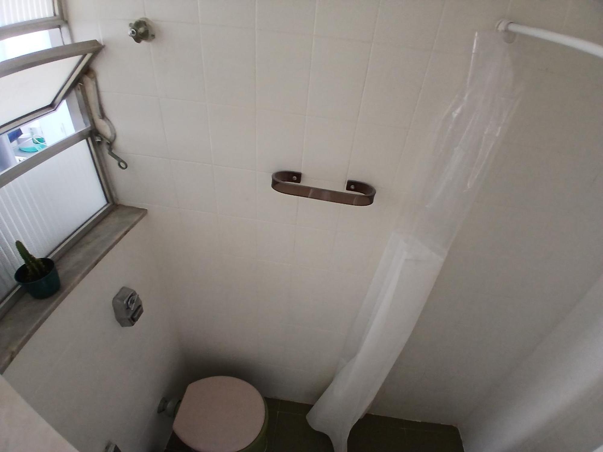 With Private Bathroom In A Shared Homestay