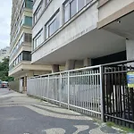 Quarto Em Frente A Praia Com Banheiro Privativo Em Um Apartamento Compartilhador - Oom With Private Bathroom In A Shared Apartment